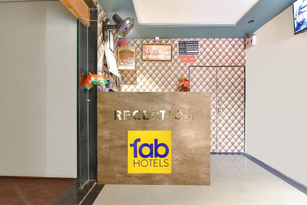 Fabhotel Nidhivan, Udhna Junction Surat Eksteriør bilde