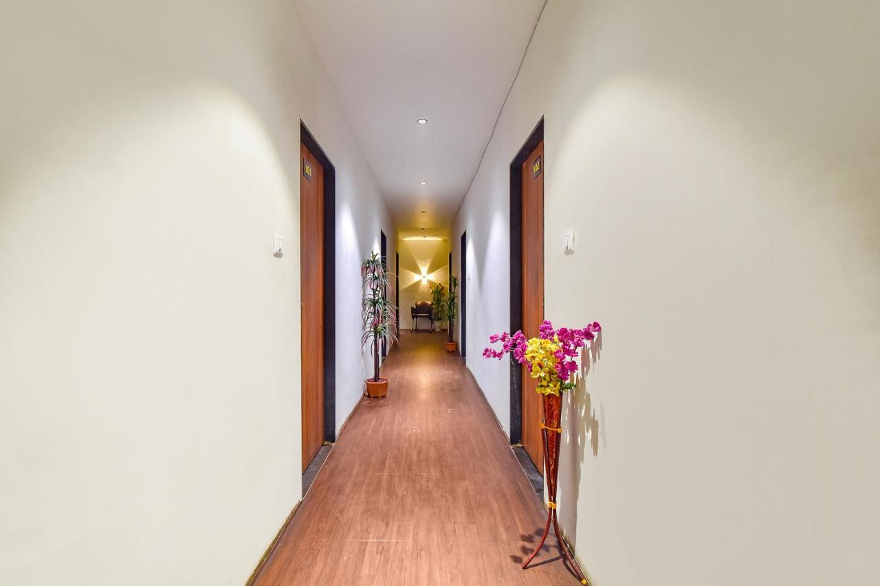 Fabhotel Nidhivan, Udhna Junction Surat Eksteriør bilde