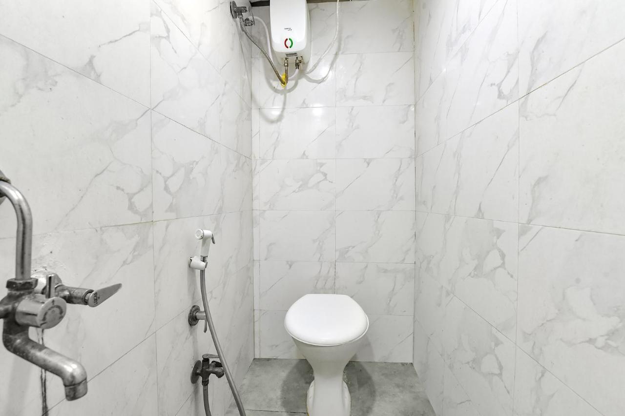 Fabhotel Nidhivan, Udhna Junction Surat Eksteriør bilde