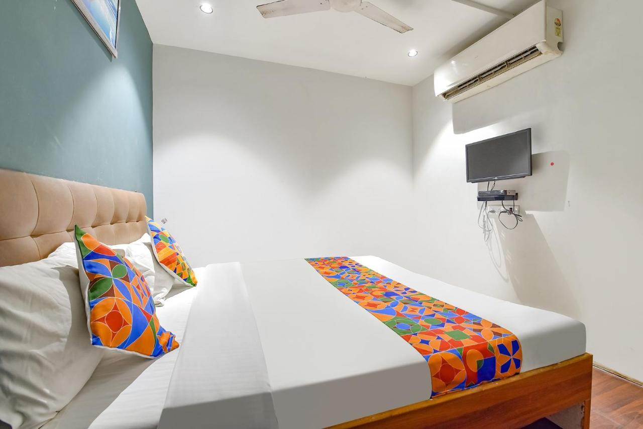 Fabhotel Nidhivan, Udhna Junction Surat Eksteriør bilde